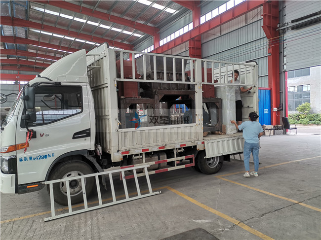 1000型<a href='http://m.xlfefi.cn/ssxl/10.html' target='_blank'><span>金屬撕碎機(jī)</span></a>發(fā)貨發(fā)往河北