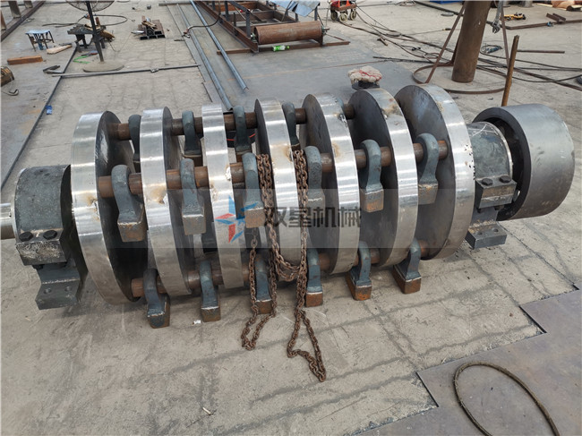 <a href='http://m.xlfefi.cn/psxl/4.html' target='_blank'><span>廢鋼破碎機(jī)</span></a><a href='http://m.xlfefi.cn/scxc/1572.html' target='_blank'><span>錘頭</span></a>