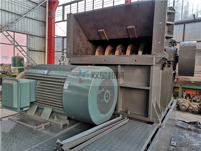 1000型金屬破碎機生產(chǎn)現(xiàn)場圖片拍攝